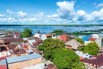 Iquitos am Fluss